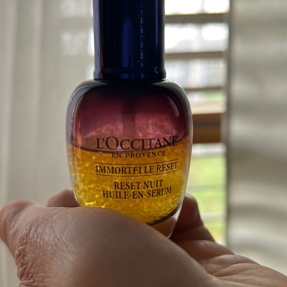 🦄 L’Occitane immortelle reset, night serum.